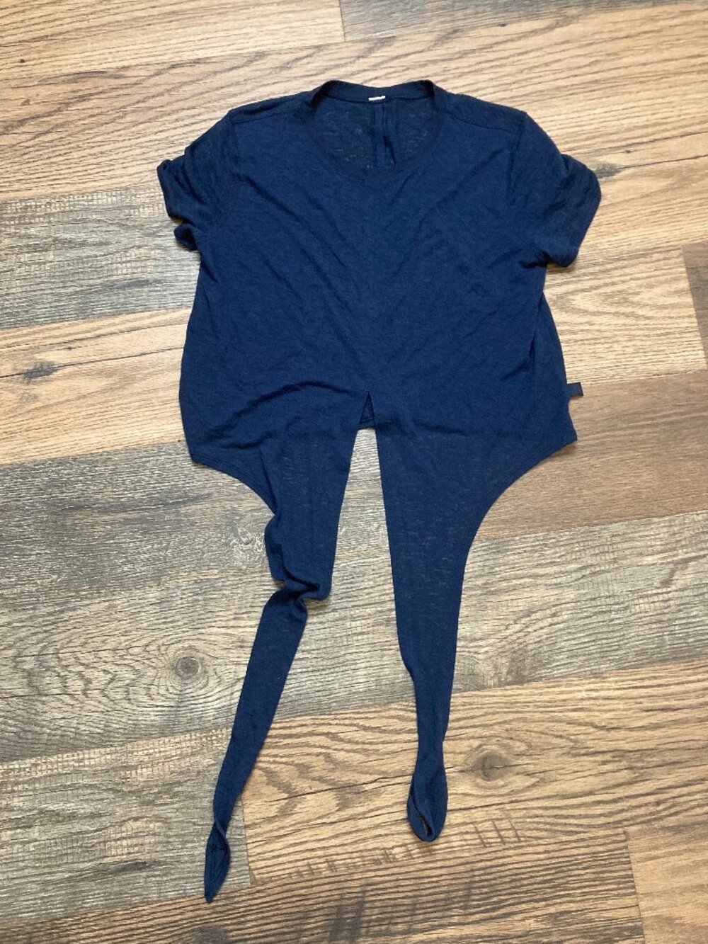 Lululemon Women’s S Navy Blue Tie Front Short Sleeve Top T-Shirt